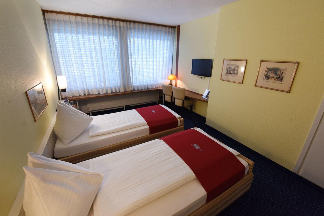 Hotel Dufour Biel Bagian luar foto
